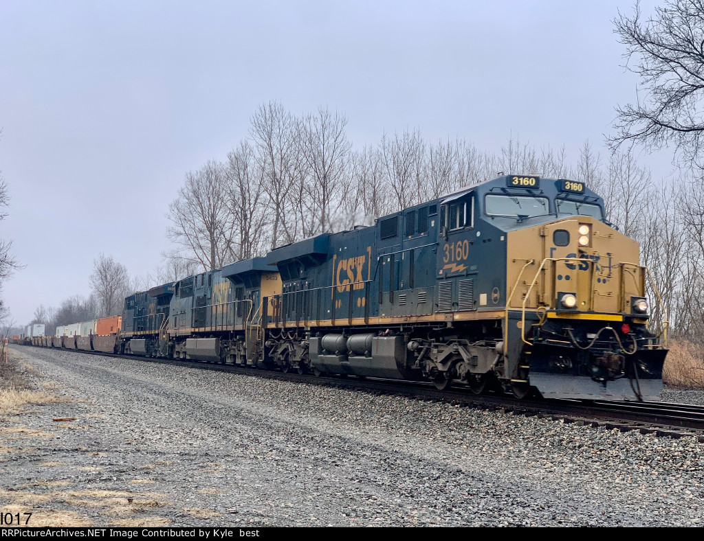 CSX 3160 on I017